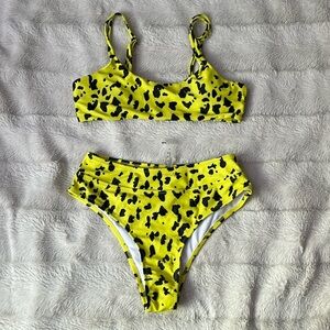 bikini top and bikini bottoms